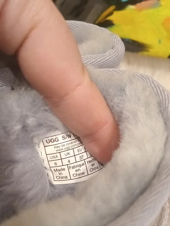 UGG  Boots - Picture 8 of 10